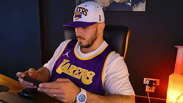 AngeloEric online show from 11/25/25, 12:27