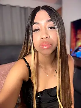 bella  honey online show from 11/23/25, 06:01