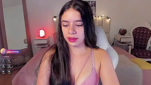 zoe turnner 18 online show from 10/29/25, 11:31