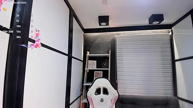 Snapshot of lilithTeen1_ chatting on 01/30/25, 07:39 lilithTeen1 online show from 01/30/25, 07:39