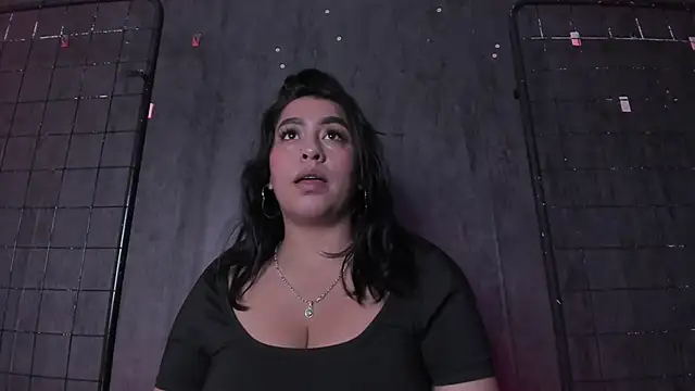 Carolina Arias online show from 10/17/25, 08:10