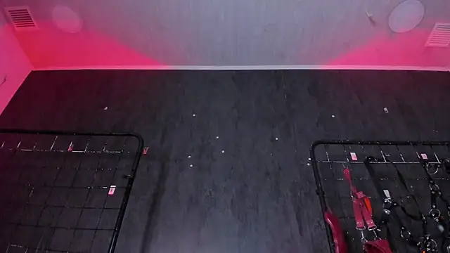 Carolina Arias online show from 10/25/25, 08:09