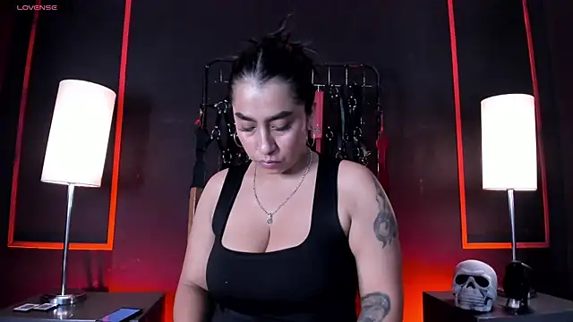 Carolina Arias online show from 04/03/26, 08:04