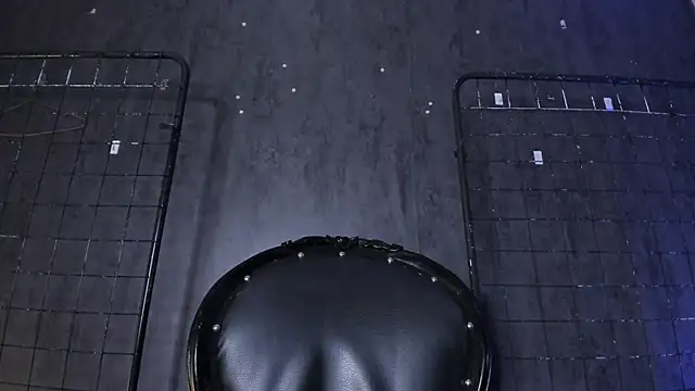 Carolina Arias online show from 12/04/25, 08:08