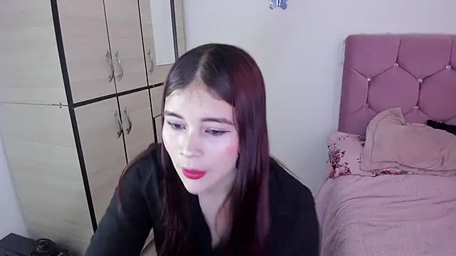 Snapshot of hotbbc_wife chatting on 03/02/25, 04:03 hotbbc wife online show from 03/02/25, 04:03