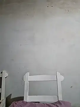 Snapshot of Paulitta- chatting on 04/09/26, 06:30 Paulitta- online show from 04/09/26, 06:30