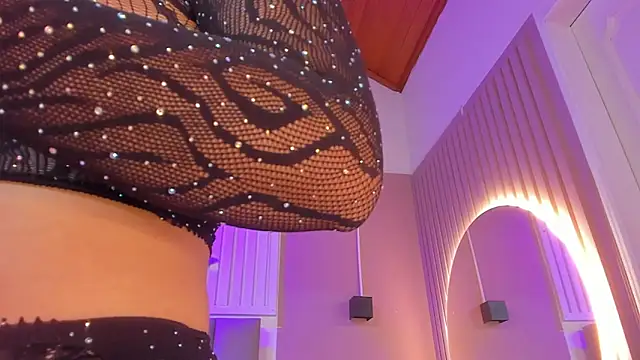 dyvis 22 online show from 11/18/25, 11:24