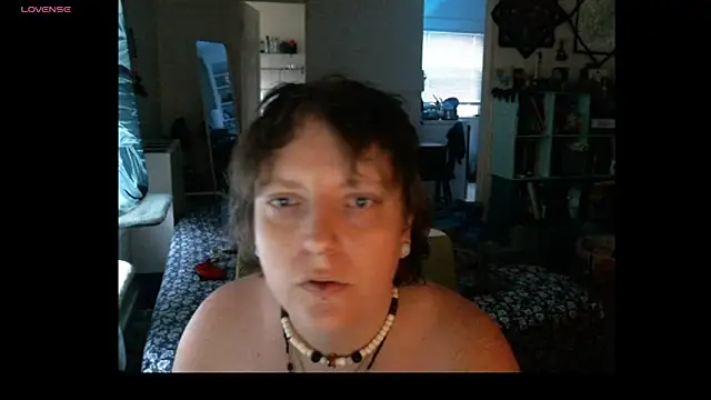 lover bee2023 online show from 06/07/26, 01:05