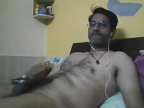 urbrownbunny online show from 12/20/25, 06:11