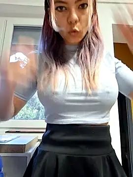 allinqueen online show from 10/22/25, 02:49