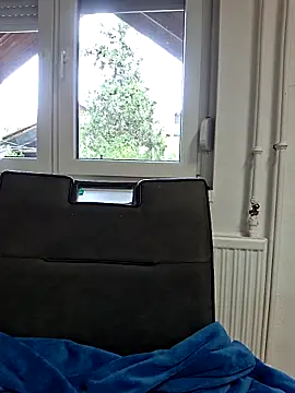 allinqueen online show from 10/12/25, 10:05