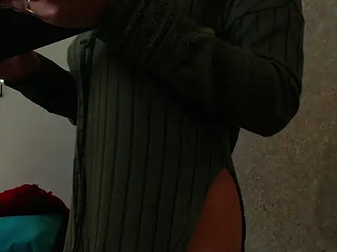 AliciaChelios online show from 04/19/26, 01:17