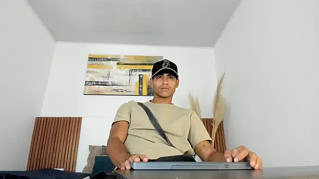 zander 2120 online show from 02/21/26, 02:19