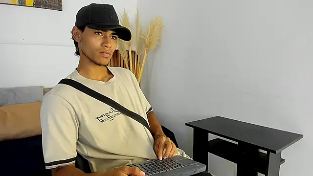 zander 2120 online show from 09/25/25, 01:17