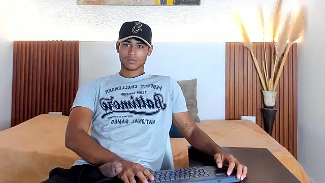 zander 2120 online show from 03/26/26, 02:26