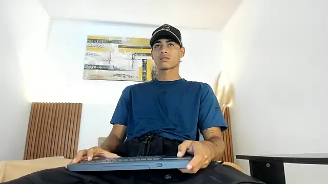 zander 2120 online show from 03/28/26, 02:07