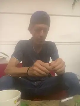 Snapshot of laye19 chatting on 03/14/26, 06:41 laye19 online show from 03/14/26, 06:41