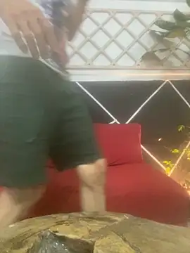 laye19 online show from 11/02/25, 04:17