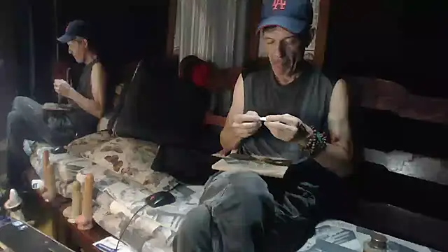 laye19 online show from 11/16/25, 11:08