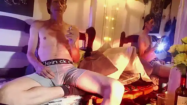 Snapshot of laye19 chatting on 03/26/26, 03:49 laye19 online show from 03/26/26, 03:49