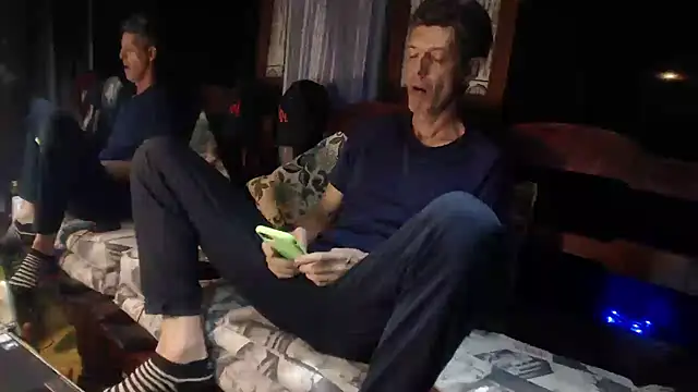 laye19 online show from 11/13/25, 01:20