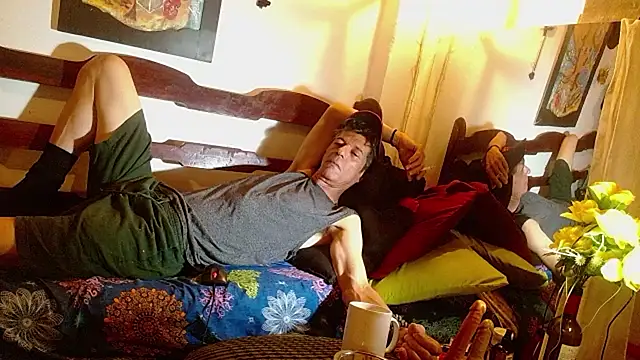 laye19 online show from 02/15/26, 05:52