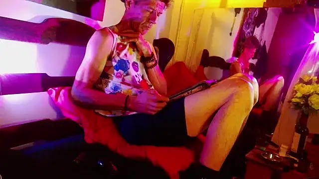 Snapshot of laye19 chatting on 03/13/26, 06:51 laye19 online show from 03/13/26, 06:51