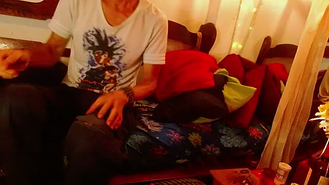 laye19 online show from 02/12/26, 06:57