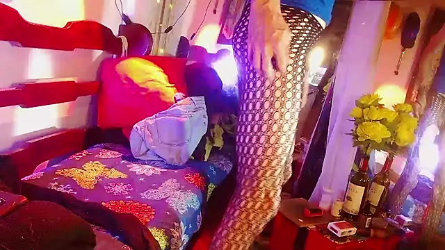 laye19 online show from 02/06/26, 04:52