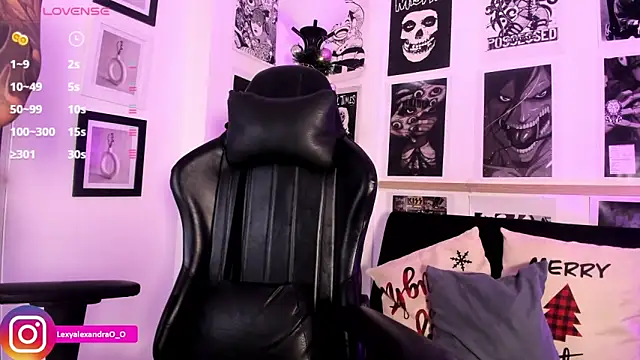 Lexyjoycce online show from 12/17/25, 09:09