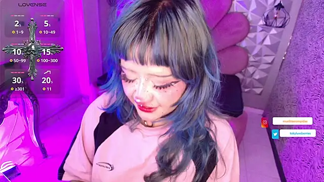 toky doll online show from 11/24/25, 08:42