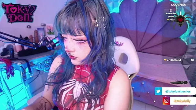 Snapshot of toky_doll chatting on 10/06/25, 08:31 toky doll online show from 10/06/25, 08:31