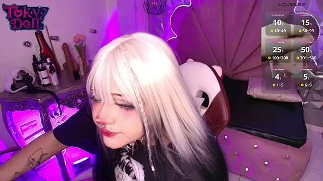 Snapshot of toky_doll chatting on 09/11/25, 08:20 toky doll online show from 09/11/25, 08:20