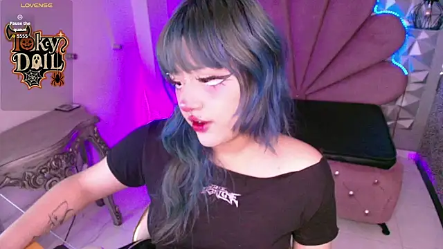 toky doll online show from 10/26/25, 08:53