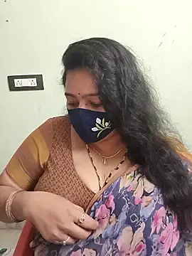 neelu-hoty online show from 04/05/26, 03:51