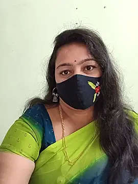 neelu-hoty online show from 11/11/25, 12:44