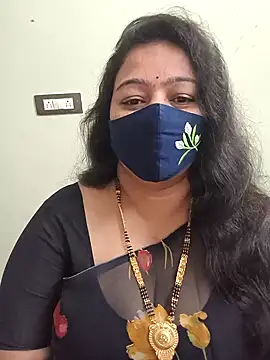 neelu-hoty online show from 02/18/26, 09:50