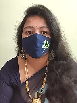 neelu-hoty online show from 10/26/25, 05:24