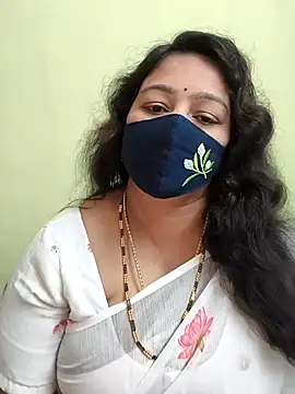 neelu-hoty online show from 04/17/26, 07:55