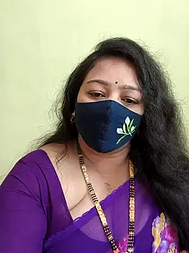 neelu-hoty online show from 04/18/26, 09:00
