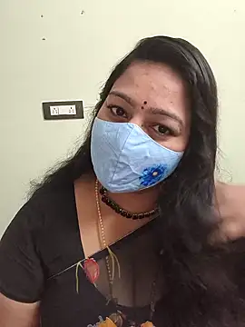 Snapshot of neelu-hoty chatting on 10/13/25, 12:18 neelu-hoty online show from 10/13/25, 12:18