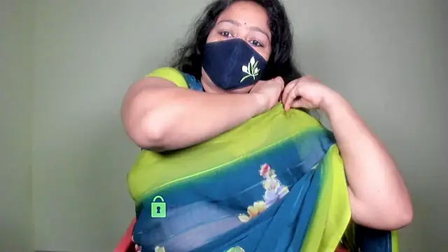 Snapshot of neelu-hoty chatting on 06/11/26, 01:41 neelu-hoty online show from 06/11/26, 01:41