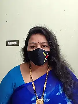 neelu-hoty online show from 03/03/26, 08:21