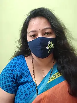 neelu-hoty online show from 05/04/26, 11:24