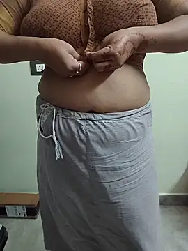 neelu-hoty online show from 04/07/26, 04:31