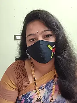 Snapshot of neelu-hoty chatting on 10/15/25, 03:31 neelu-hoty online show from 10/15/25, 03:31
