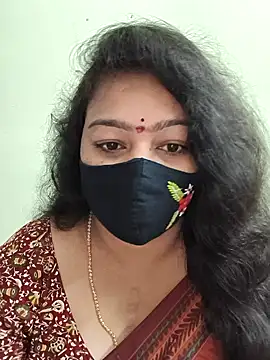 neelu-hoty online show from 11/03/25, 09:46