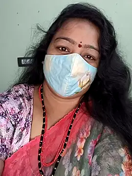 neelu-hoty online show from 10/25/25, 08:02