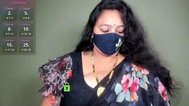 Snapshot of neelu-hoty chatting on 07/04/26, 03:05 neelu-hoty online show from 07/04/26, 03:05