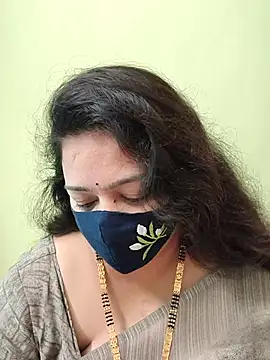 neelu-hoty online show from 05/11/26, 08:59